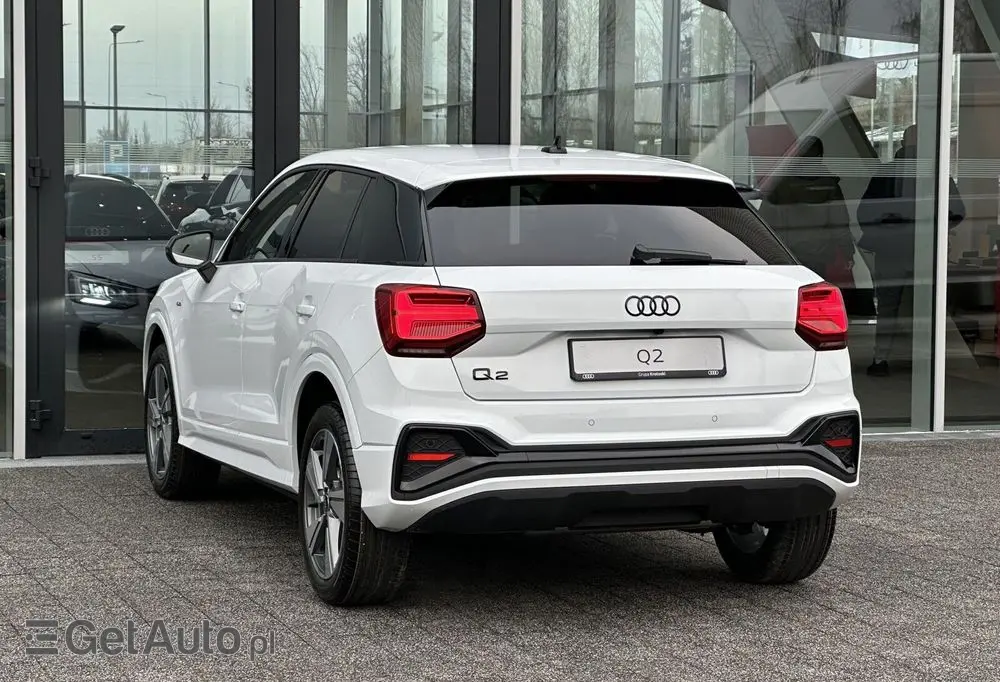 AUDI Q2 