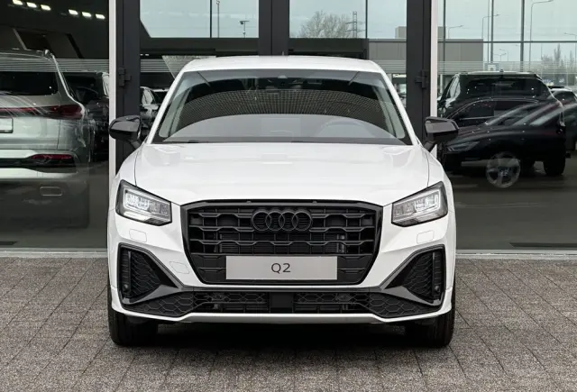 AUDI Q2 