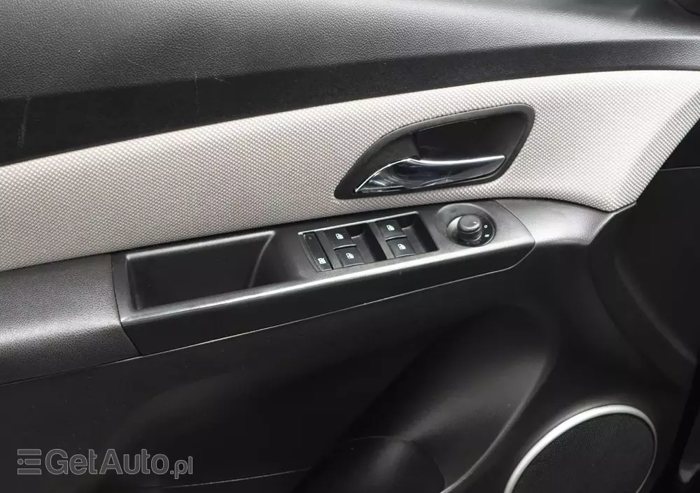 CHEVROLET Cruze 1.8 Automatik LT