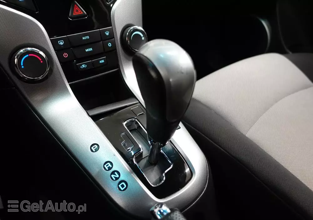 CHEVROLET Cruze 1.8 Automatik LT