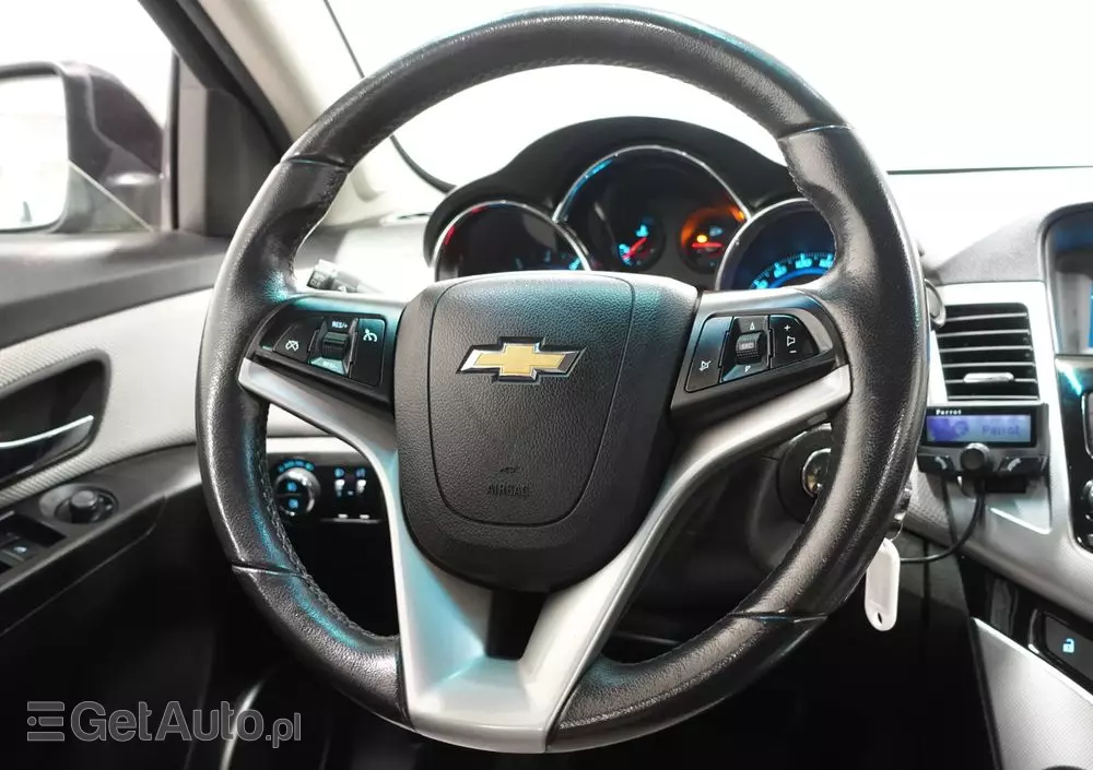 CHEVROLET Cruze 1.8 Automatik LT