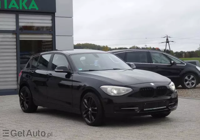 BMW Seria 1 120d xDrive BluePerformance Sport Line