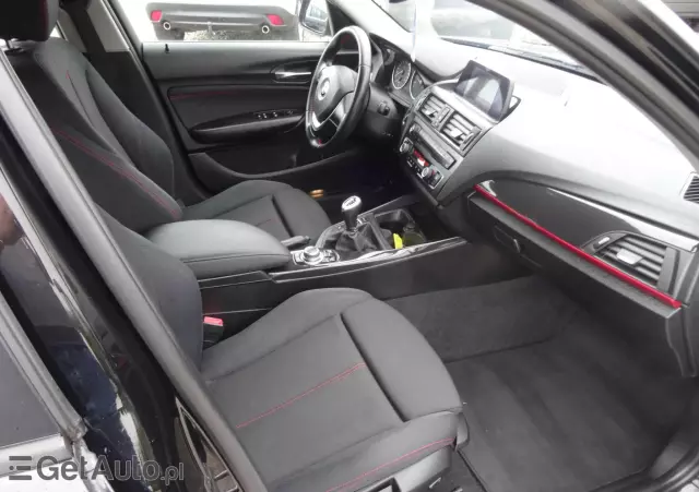 BMW Seria 1 120d xDrive BluePerformance Sport Line