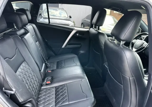 TOYOTA RAV4 Hybrid Prestige 4x4