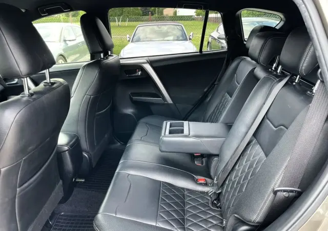 TOYOTA RAV4 Hybrid Prestige 4x4