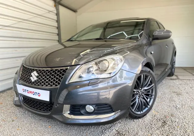 SUZUKI Kizashi 2.4 Sport 4WD CVT
