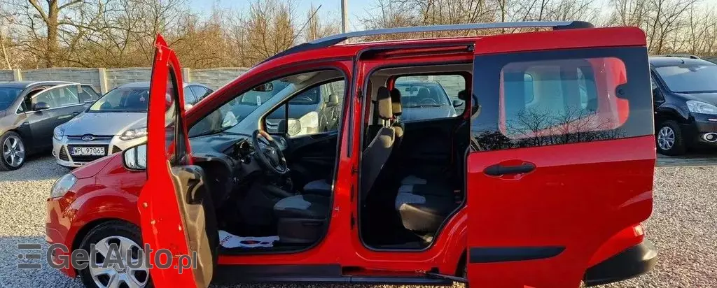 FORD Tourneo Courier 