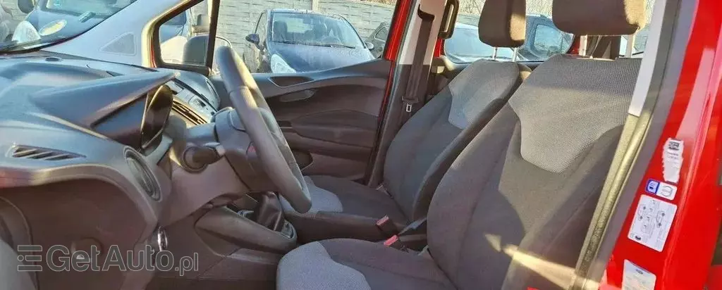FORD Tourneo Courier 