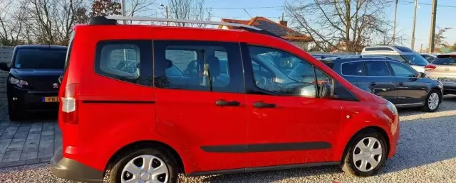 FORD Tourneo Courier 