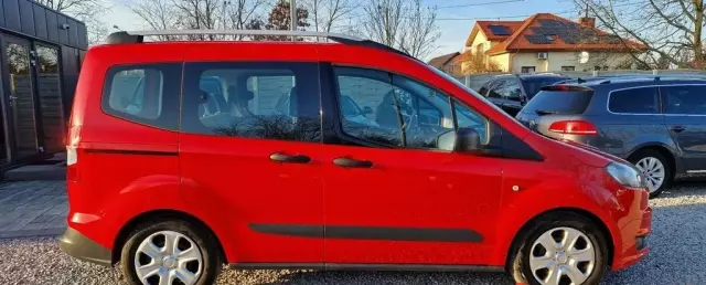 FORD Tourneo Courier 