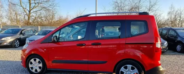 FORD Tourneo Courier 