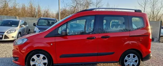 FORD Tourneo Courier 