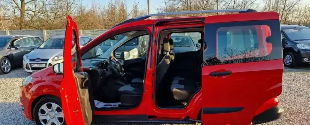 FORD Tourneo Courier 