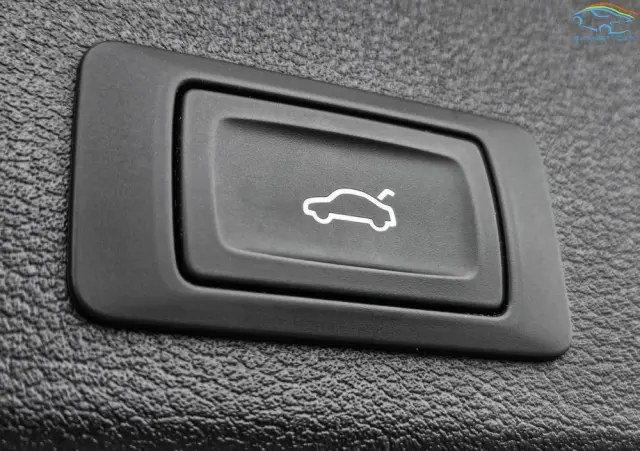 AUDI A4 Avant 2.0 TDI S tronic design