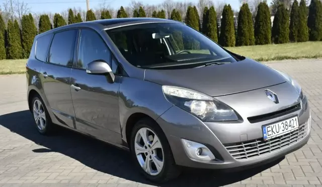 RENAULT Grand Scenic 