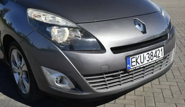 RENAULT Grand Scenic 