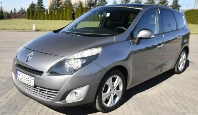 RENAULT Grand Scenic 