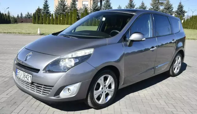 RENAULT Grand Scenic 