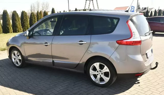 RENAULT Grand Scenic 