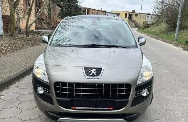 PEUGEOT 3008 