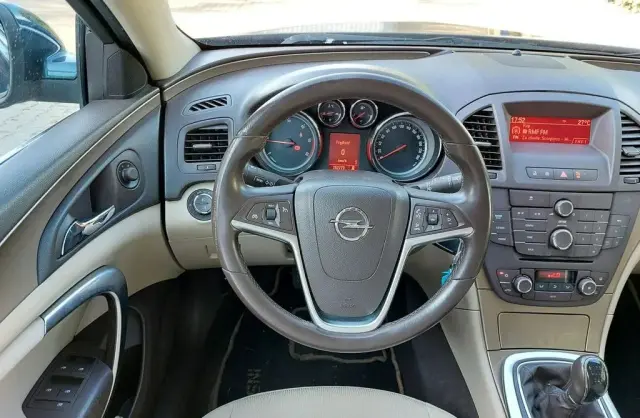 OPEL Insignia 