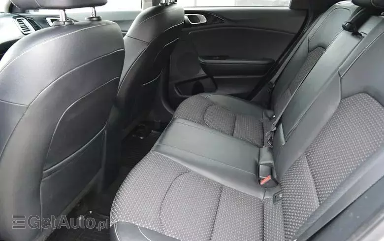 KIA Ceed Cee'd 1.6 CRDi L Business Line DCT