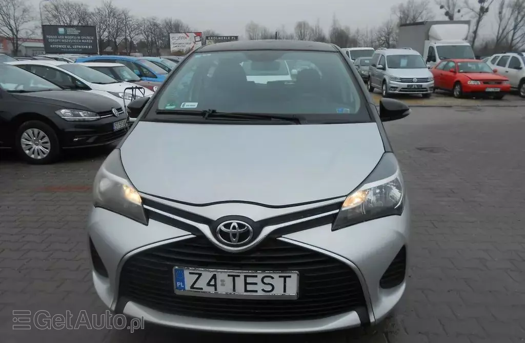 TOYOTA Yaris 