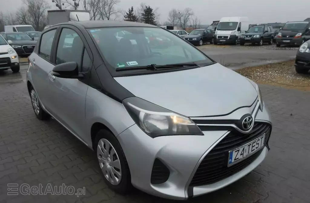 TOYOTA Yaris 
