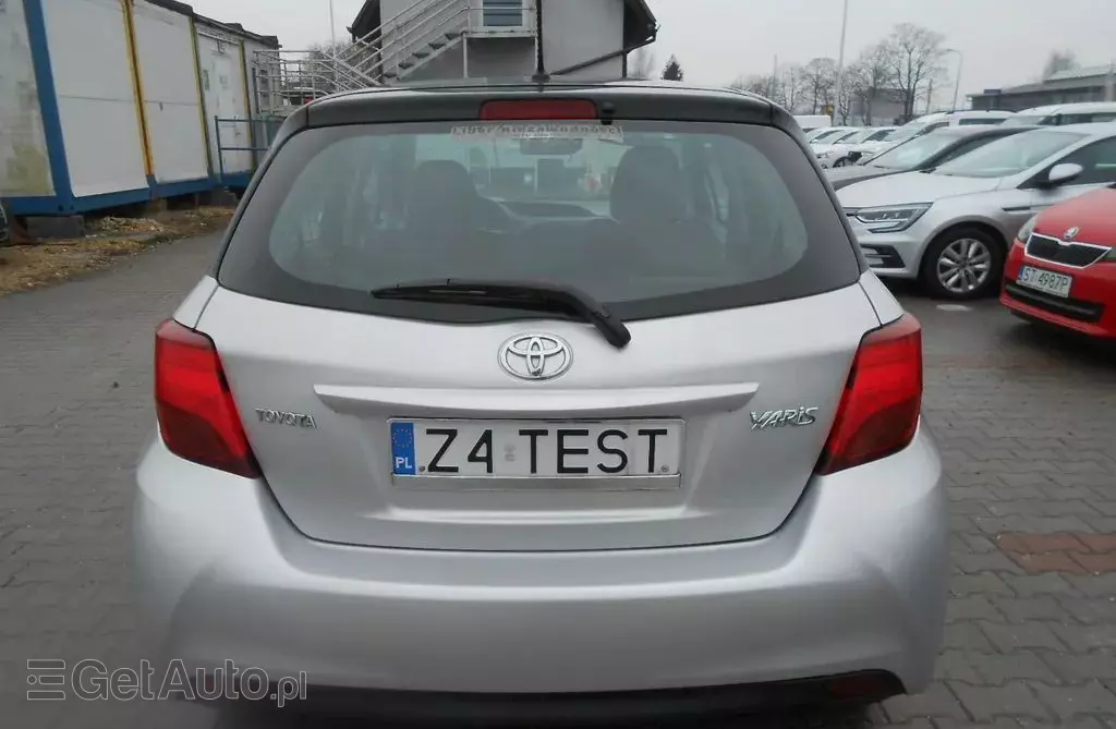 TOYOTA Yaris 