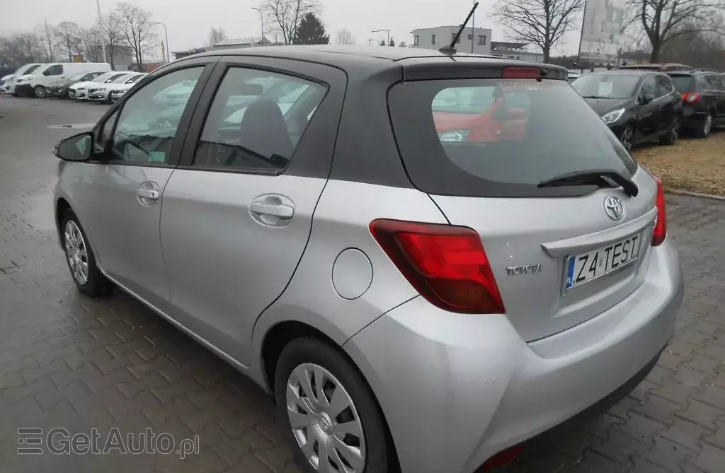 TOYOTA Yaris 