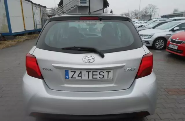 TOYOTA Yaris 