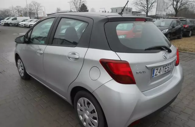 TOYOTA Yaris 
