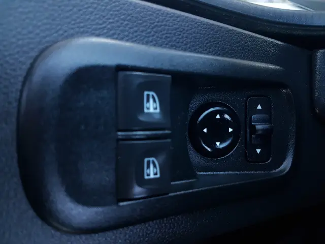 RENAULT Master FWD L3H2 CHŁODNIA AGREGAT 2 KOMORY MATERAC IZOTERMA GRZANIE WEBASTO AC