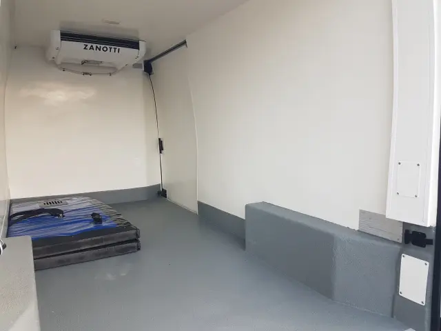 RENAULT Master FWD L3H2 CHŁODNIA AGREGAT 2 KOMORY MATERAC IZOTERMA GRZANIE WEBASTO AC