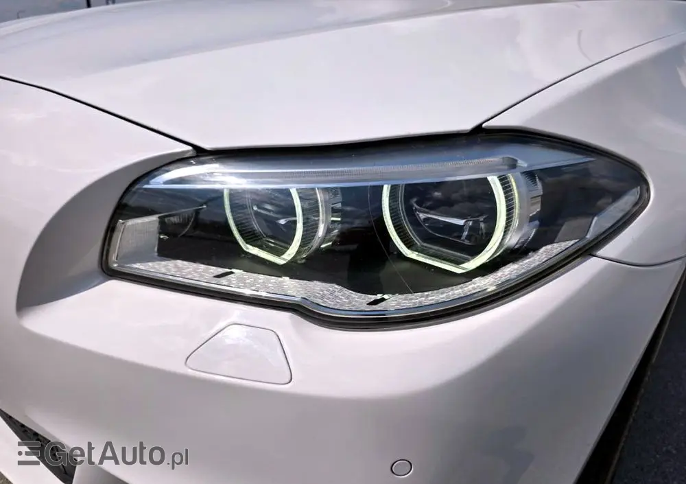 BMW Seria 5 530d xDrive Sport-Aut