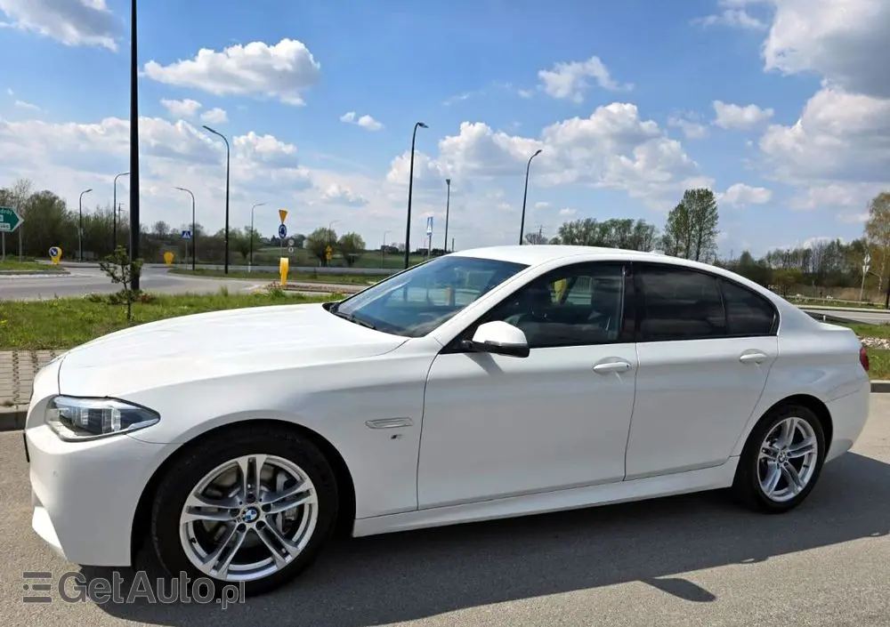 BMW Seria 5 530d xDrive Sport-Aut