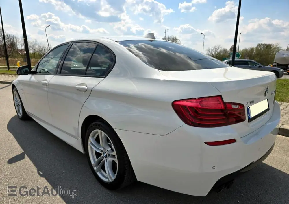 BMW Seria 5 530d xDrive Sport-Aut