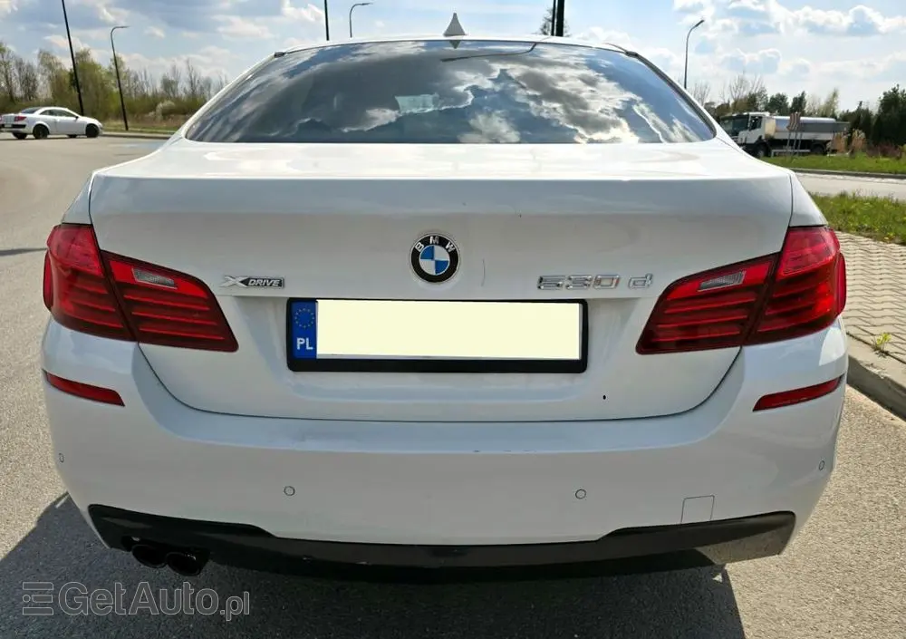 BMW Seria 5 530d xDrive Sport-Aut