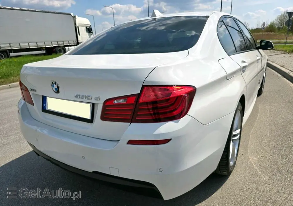 BMW Seria 5 530d xDrive Sport-Aut