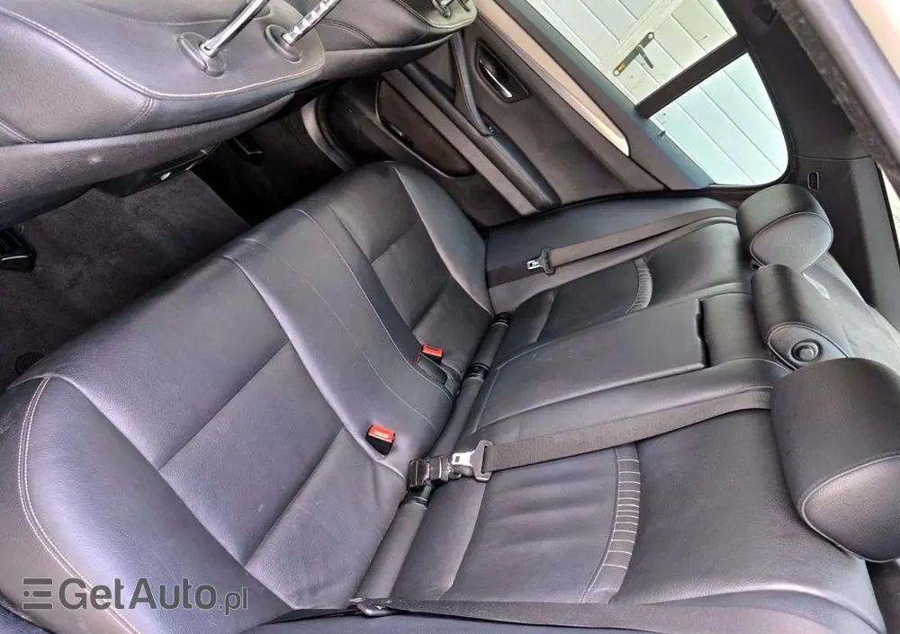 BMW Seria 5 530d xDrive Sport-Aut