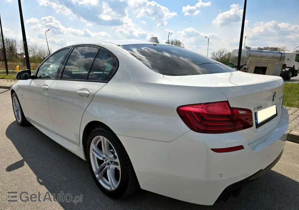 BMW Seria 5 530d xDrive Sport-Aut