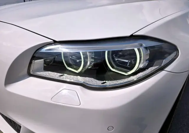BMW Seria 5 530d xDrive Sport-Aut
