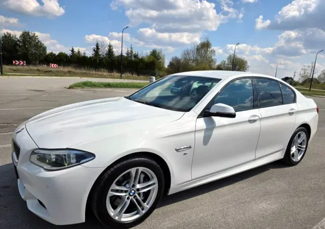BMW Seria 5 530d xDrive Sport-Aut