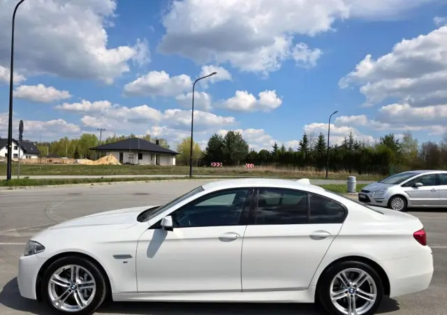 BMW Seria 5 530d xDrive Sport-Aut