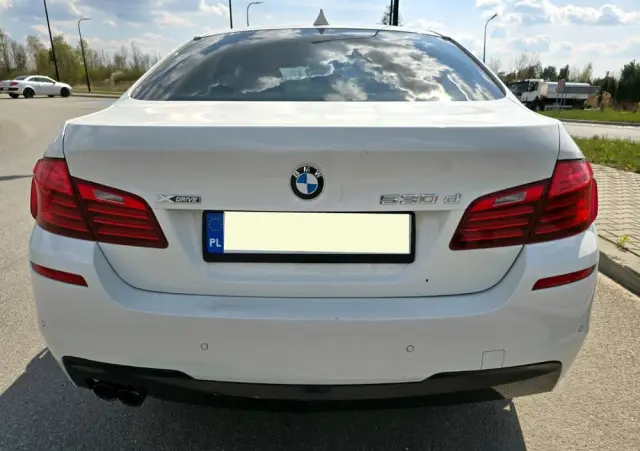 BMW Seria 5 530d xDrive Sport-Aut