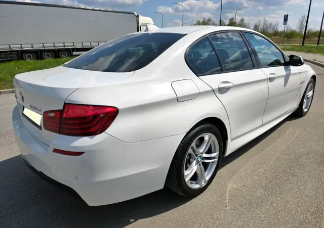 BMW Seria 5 530d xDrive Sport-Aut