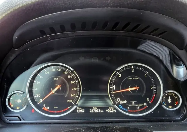 BMW Seria 5 530d xDrive Sport-Aut