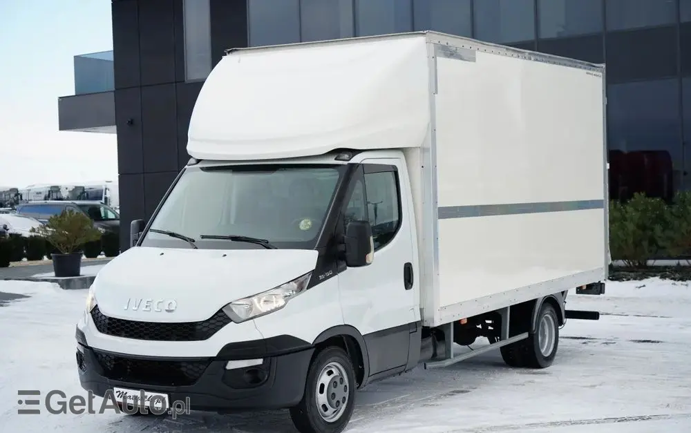 IVECO DAILY 35-150 / KONTENER 4,2 M / WINDA-750kg / BLIŹNIAK DMC: 3500 KG 