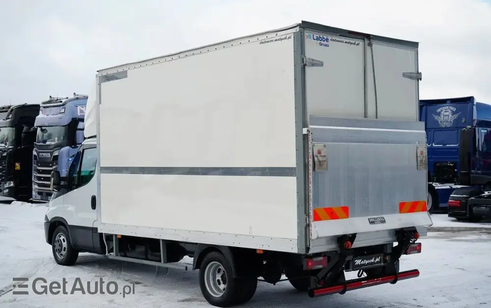 IVECO DAILY 35-150 / KONTENER 4,2 M / WINDA-750kg / BLIŹNIAK DMC: 3500 KG 
