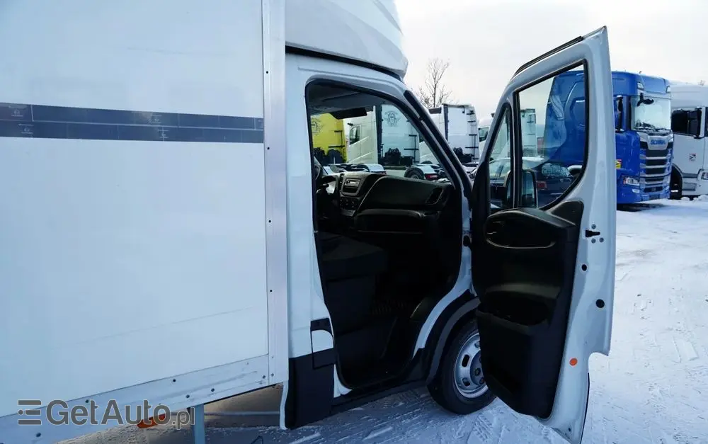 IVECO DAILY 35-150 / KONTENER 4,2 M / WINDA-750kg / BLIŹNIAK DMC: 3500 KG 